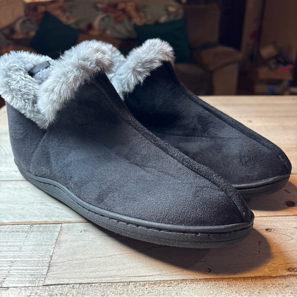 Old Navy Womens Black Faux Fur Lined Cozy Bootie Slippers Size 9 - Picture 13 of 14